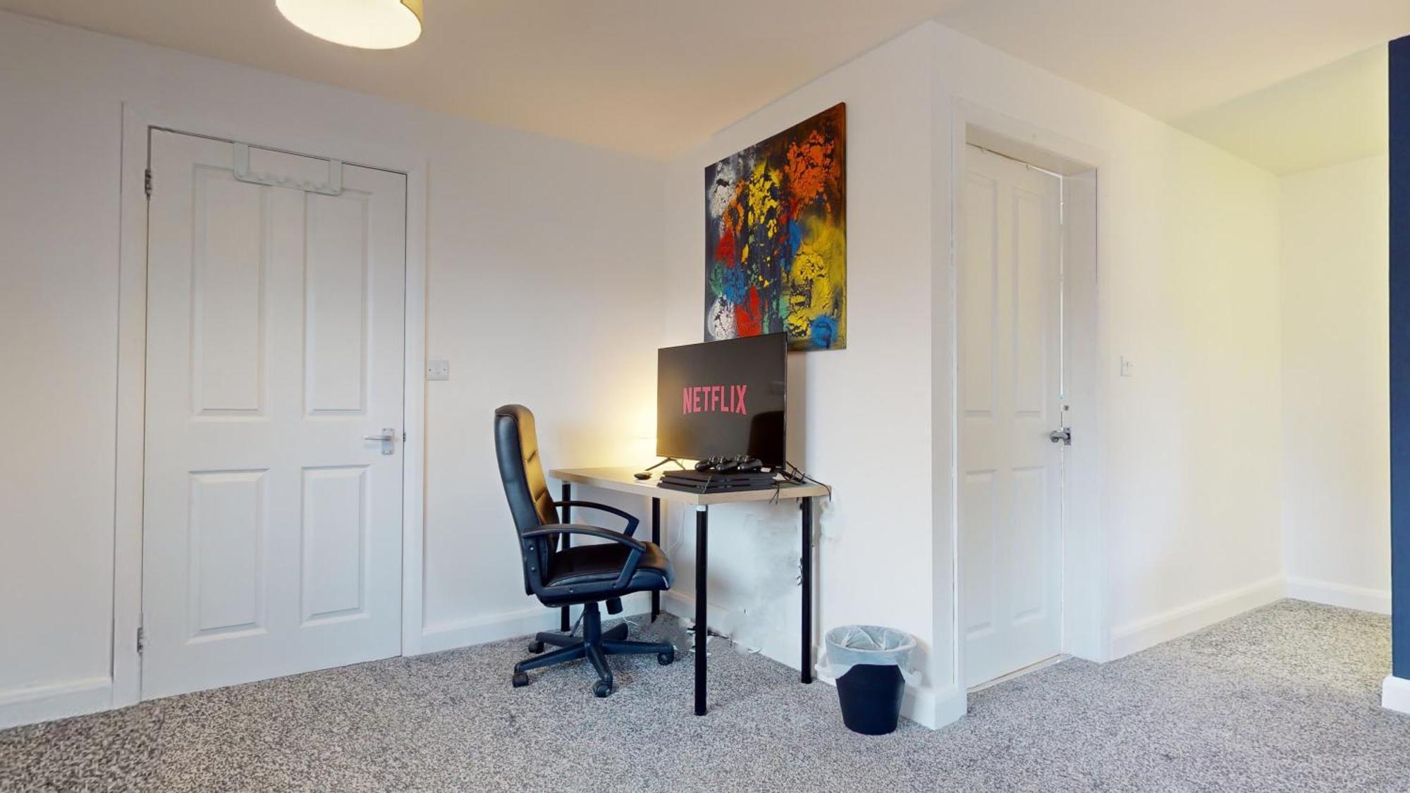 8 Double Beds In A 5 Bedroom House, Pets Welcome Epworth Exterior photo